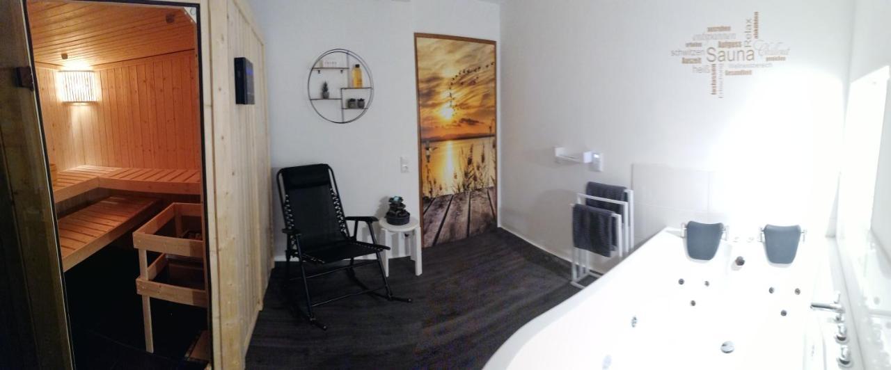 Ferienwohnung Christine Mit Sauna Und Whirlpool Utzerath Exterior foto